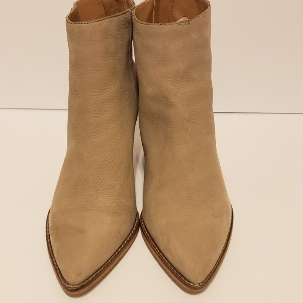 Lucky Brand, Boots, Size 8, Creme suede leather, 2 inch heels approx, zippers